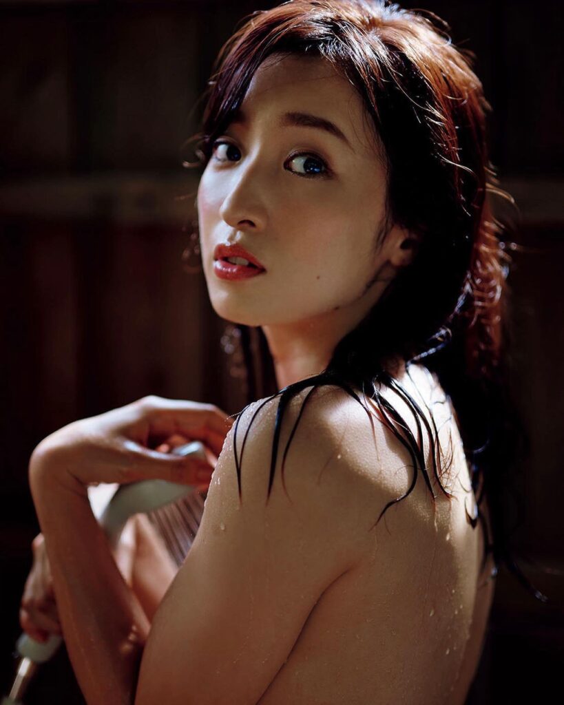 梅田彩佳アイコラ画像